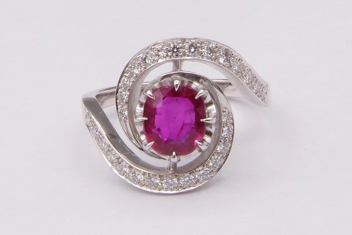 Bague rubis diamants