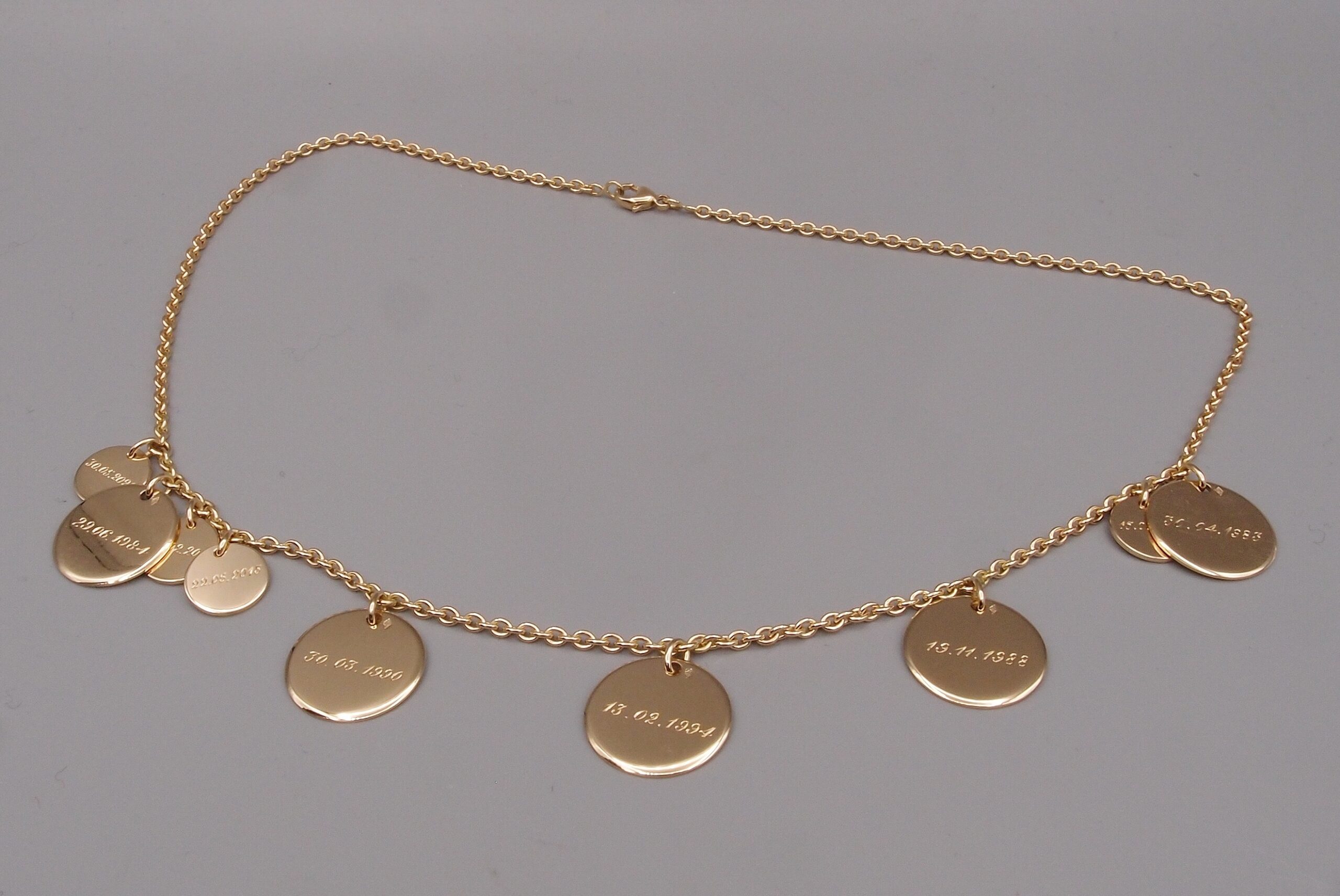 collier médailles naissance