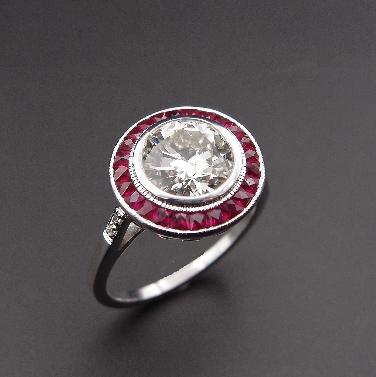 Bague entourage Diamant rubis