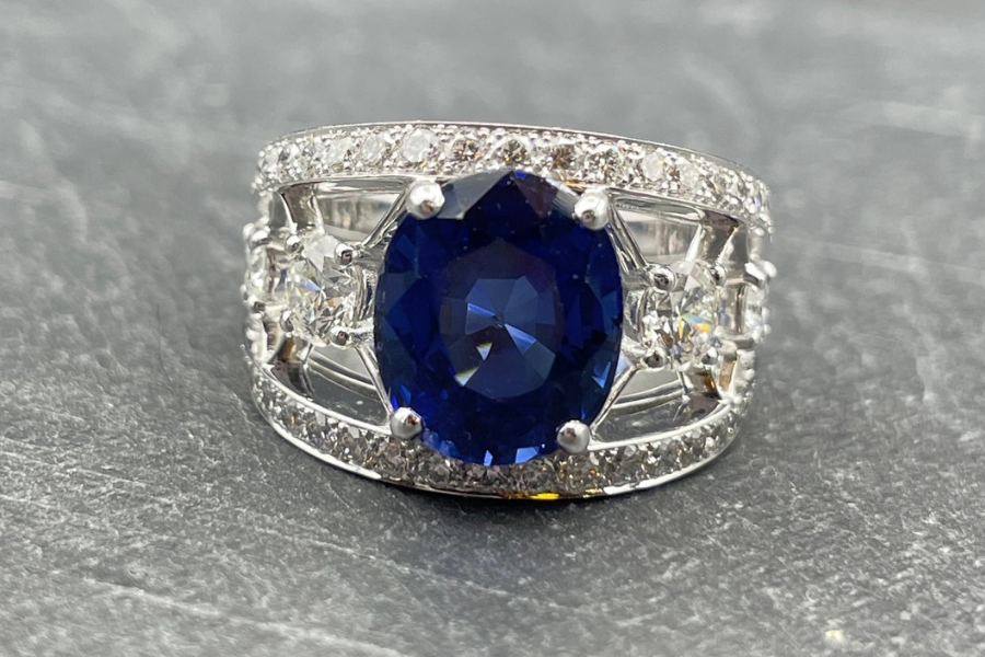 BAGUE « CROISILLONS » SAPHIR BLEU